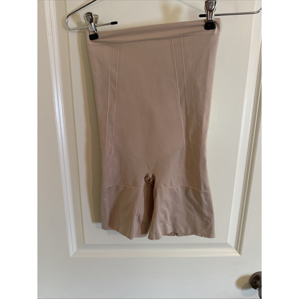 SPANX Sculpt OnCore High-Waisted Mid-Thigh Short - Soft Nude -size Medium